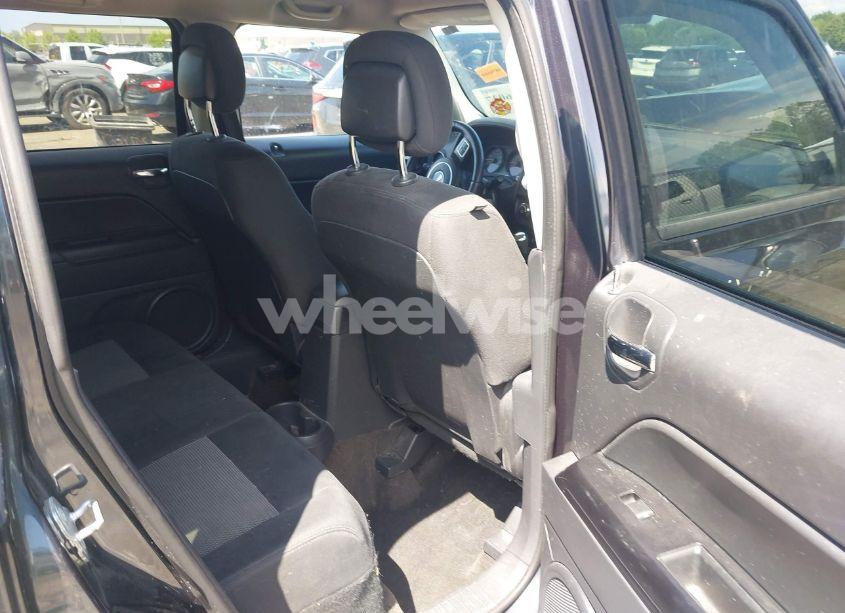 Photo 8 of 2014 Jeep Patriot LATITUDE (VIN 1C4NJPFA4ED690637)