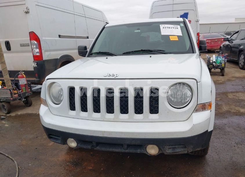 Photo 12 of 2014 Jeep Patriot LATITUDE (VIN 1C4NJPFA5ED701144)