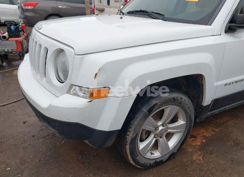 Photo 6 of 2014 Jeep Patriot LATITUDE (VIN 1C4NJPFA5ED701144)