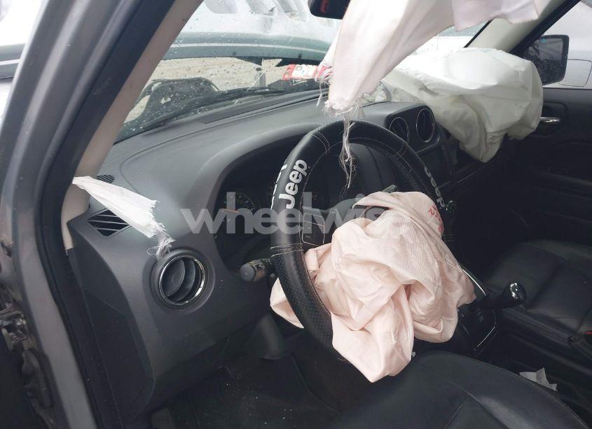 Photo 7 of 2014 Jeep Patriot HIGH ALTITUDE (VIN 1C4NJPFA5ED888580)