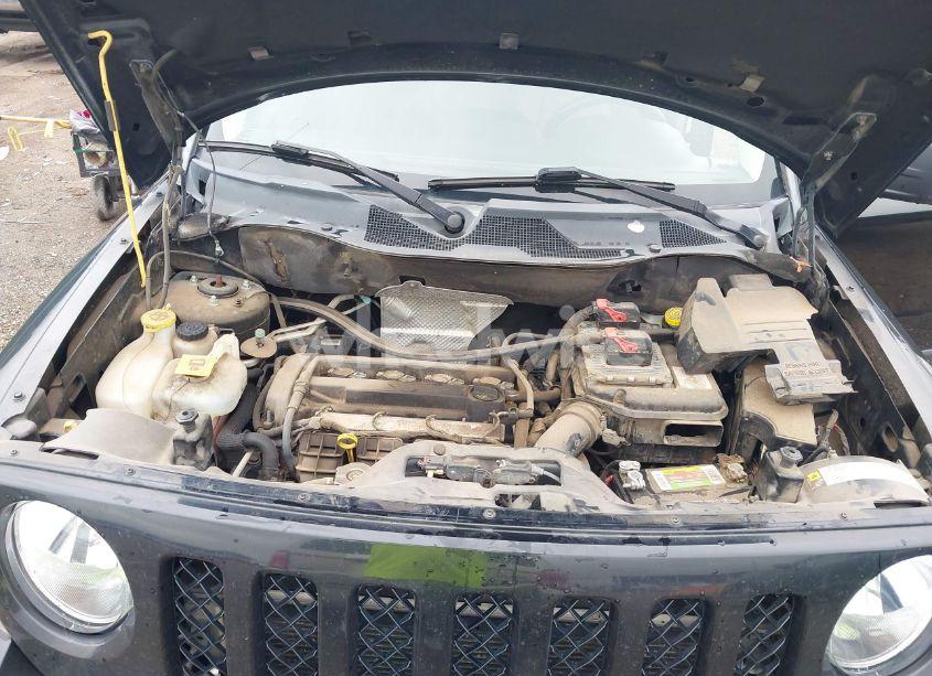 Photo 10 of 2012 Jeep Patriot LATITUDE (VIN 1C4NJPFA6CD696632)