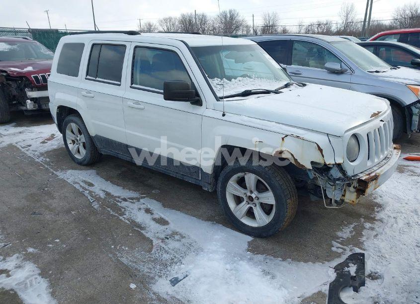 2014 Jeep Patriot LATITUDE (VIN 1C4NJPFA6ED502457) main photo