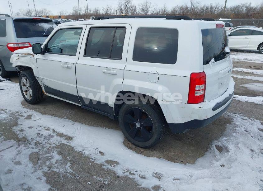 Photo 3 of 2014 Jeep Patriot LATITUDE (VIN 1C4NJPFA6ED502457)