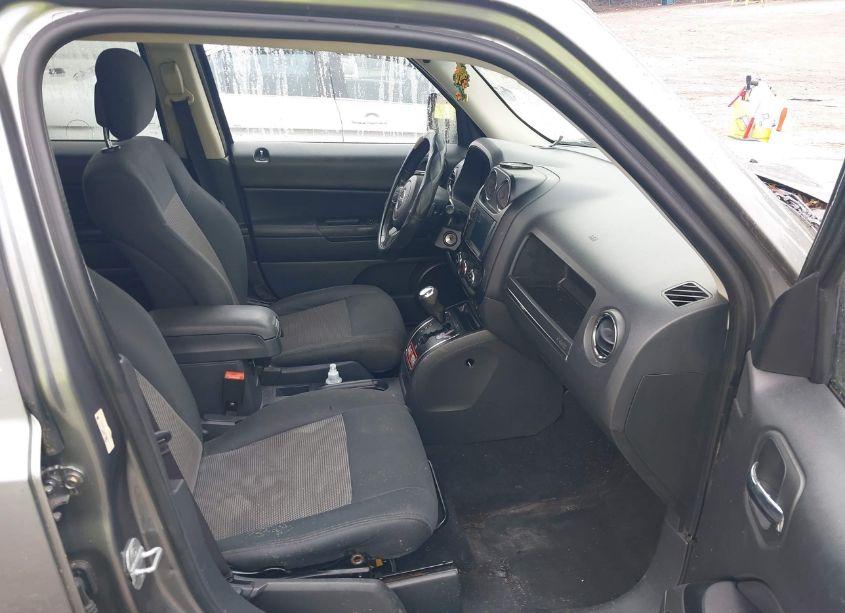 Photo 5 of 2012 Jeep Patriot LATITUDE (VIN 1C4NJPFA7CD623351)