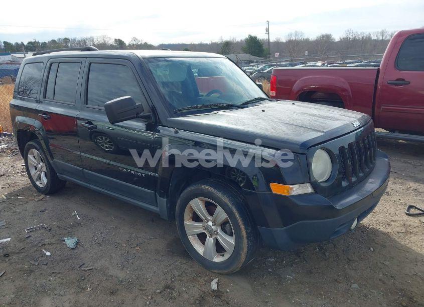 2013 Jeep Patriot LATITUDE (VIN 1C4NJPFA7DD213134) main photo