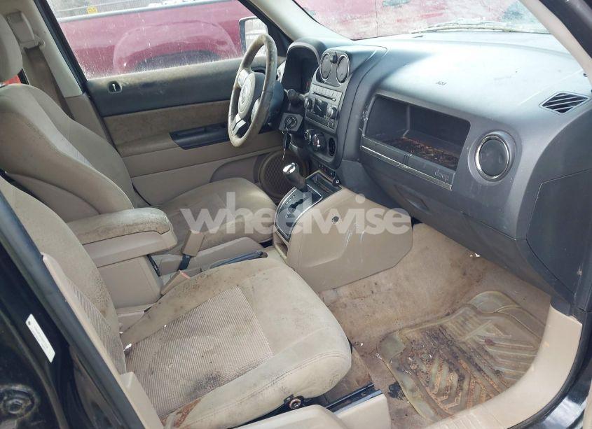 Photo 5 of 2013 Jeep Patriot LATITUDE (VIN 1C4NJPFA7DD213134)