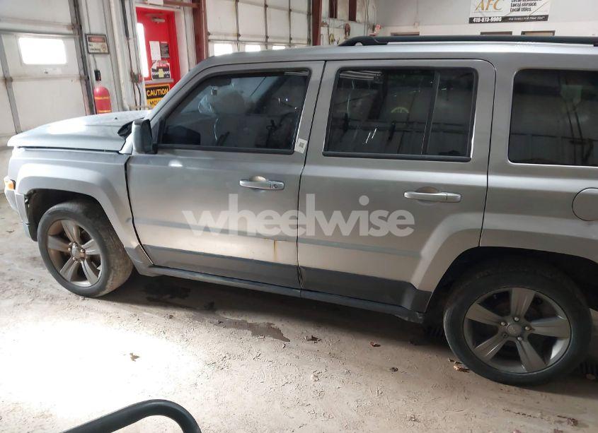 Photo 14 of 2014 Jeep Patriot HIGH ALTITUDE (VIN 1C4NJPFA7ED927816)