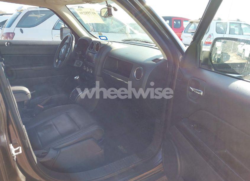 Photo 5 of 2017 Jeep Patriot HIGH ALTITUDE FWD (VIN 1C4NJPFA7HD202611)