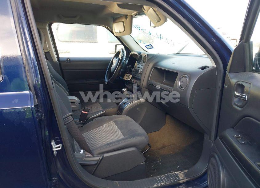 Photo 5 of 2016 Jeep Patriot LATITUDE (VIN 1C4NJPFA8GD615264)