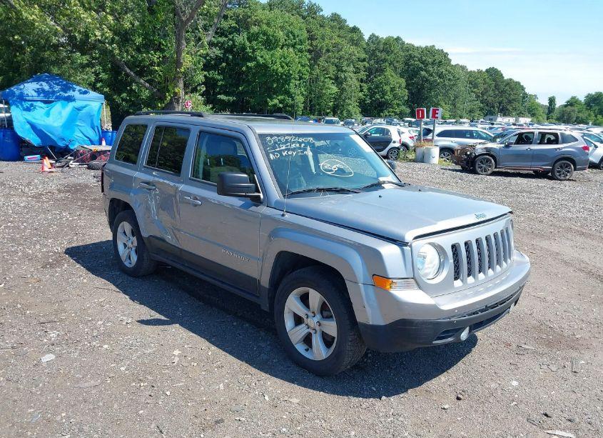 2016 Jeep Patriot LATITUDE (VIN 1C4NJPFA8GD711041) main photo
