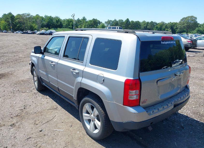 Photo 3 of 2016 Jeep Patriot LATITUDE (VIN 1C4NJPFA8GD711041)