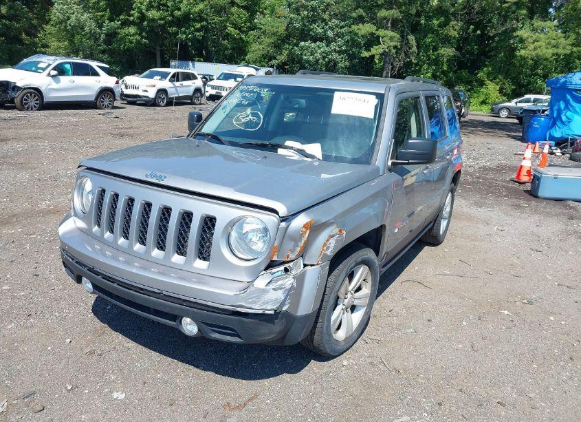 Photo 6 of 2016 Jeep Patriot LATITUDE (VIN 1C4NJPFA8GD711041)
