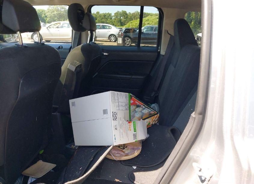 Photo 8 of 2016 Jeep Patriot LATITUDE (VIN 1C4NJPFA8GD711041)