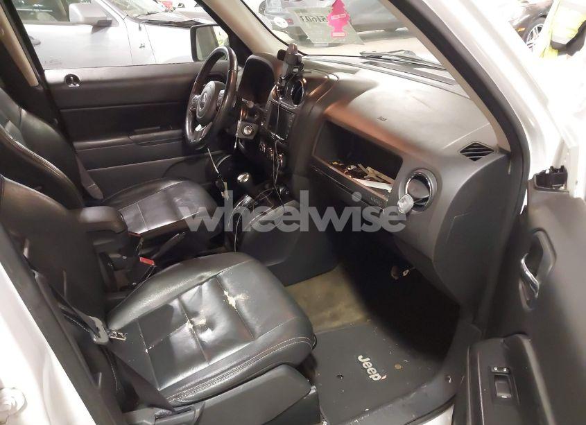 Photo 5 of 2016 Jeep Patriot HIGH ALTITUDE EDITION (VIN 1C4NJPFA8GD747747)