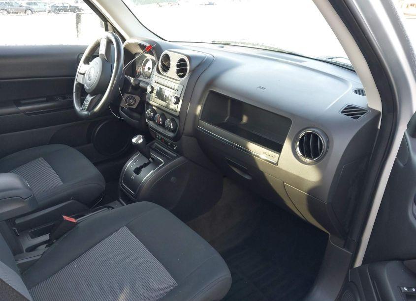 Photo 5 of 2013 Jeep Patriot LATITUDE (VIN 1C4NJPFA9DD125542)