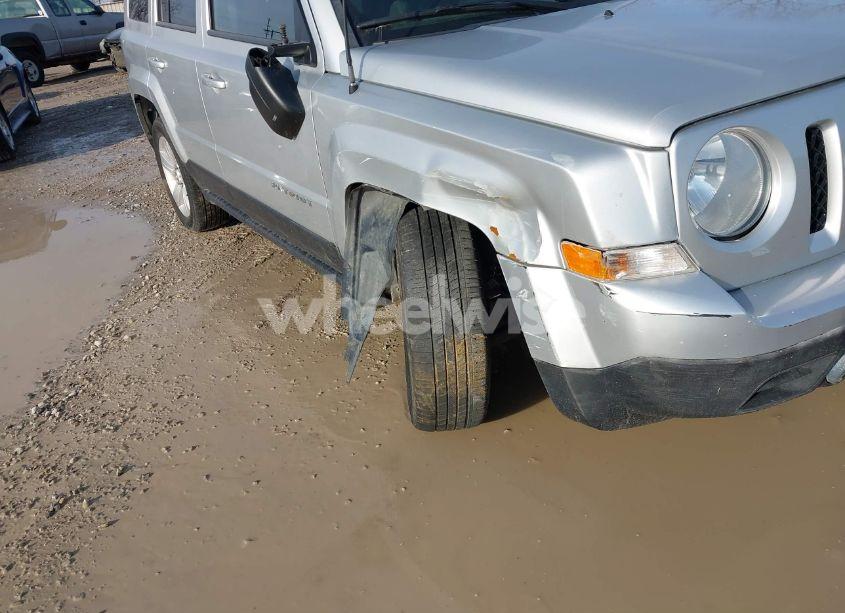 Photo 6 of 2014 Jeep Patriot LATITUDE (VIN 1C4NJPFA9ED513288)