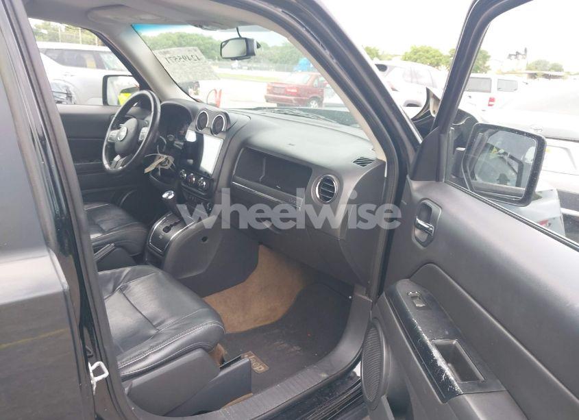 Photo 5 of 2014 Jeep Patriot HIGH ALTITUDE (VIN 1C4NJPFA9ED754140)