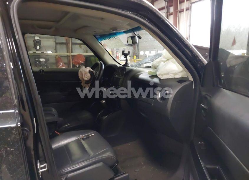 Photo 5 of 2014 Jeep Patriot HIGH ALTITUDE (VIN 1C4NJPFA9ED887903)