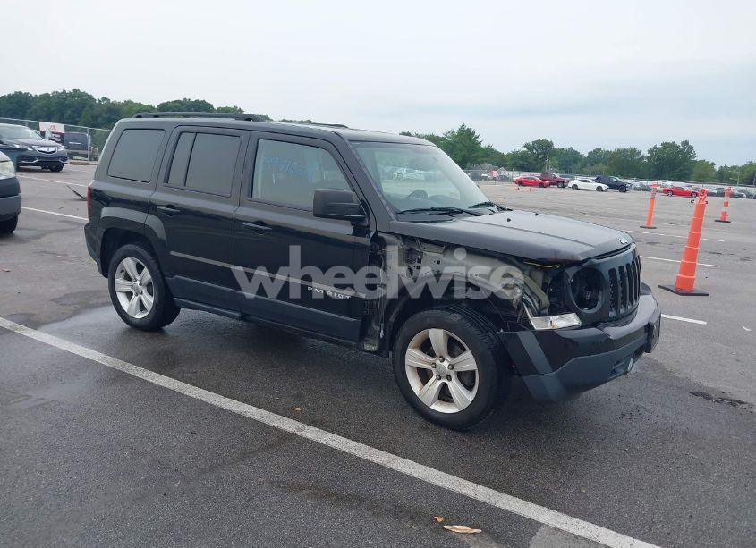 2016 Jeep Patriot LATITUDE (VIN 1C4NJPFA9GD794589) main photo
