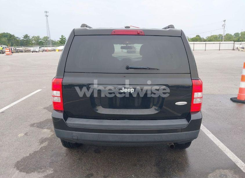 Photo 17 of 2016 Jeep Patriot LATITUDE (VIN 1C4NJPFA9GD794589)