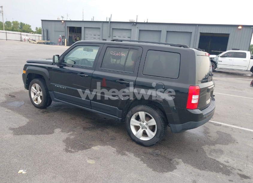 Photo 3 of 2016 Jeep Patriot LATITUDE (VIN 1C4NJPFA9GD794589)