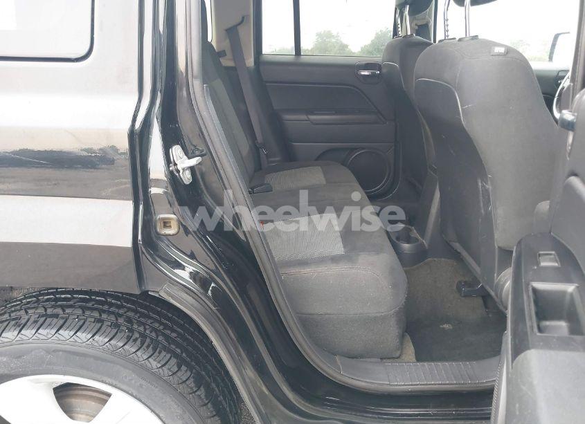 Photo 8 of 2016 Jeep Patriot LATITUDE (VIN 1C4NJPFA9GD794589)