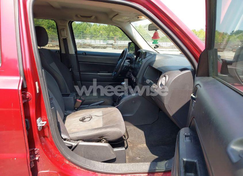 Photo 5 of 2012 Jeep Patriot LATITUDE (VIN 1C4NJPFAXCD707065)