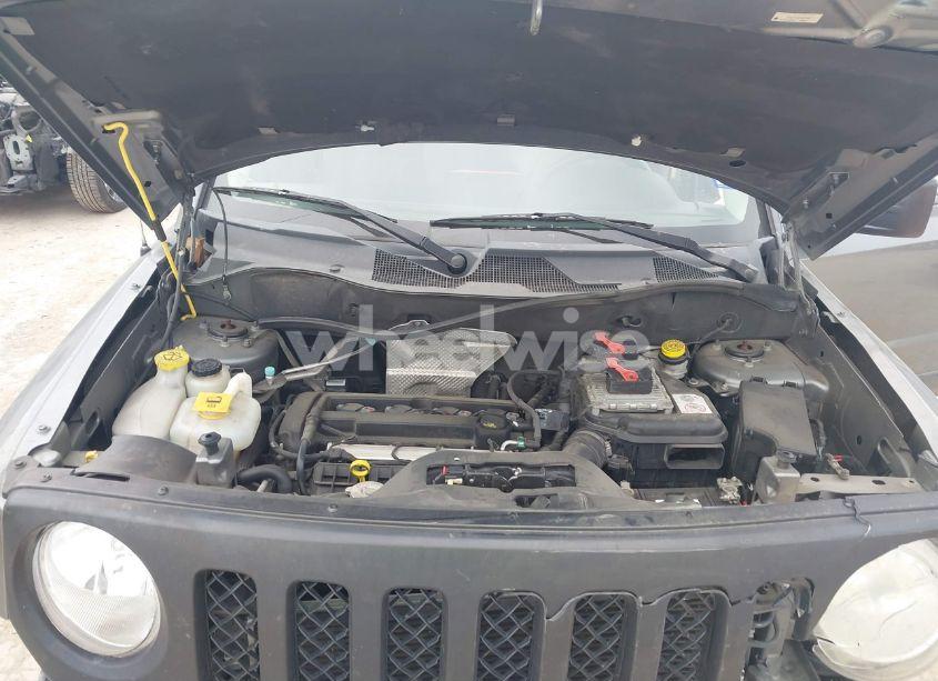 Photo 10 of 2014 Jeep Patriot LATITUDE (VIN 1C4NJPFAXED507693)