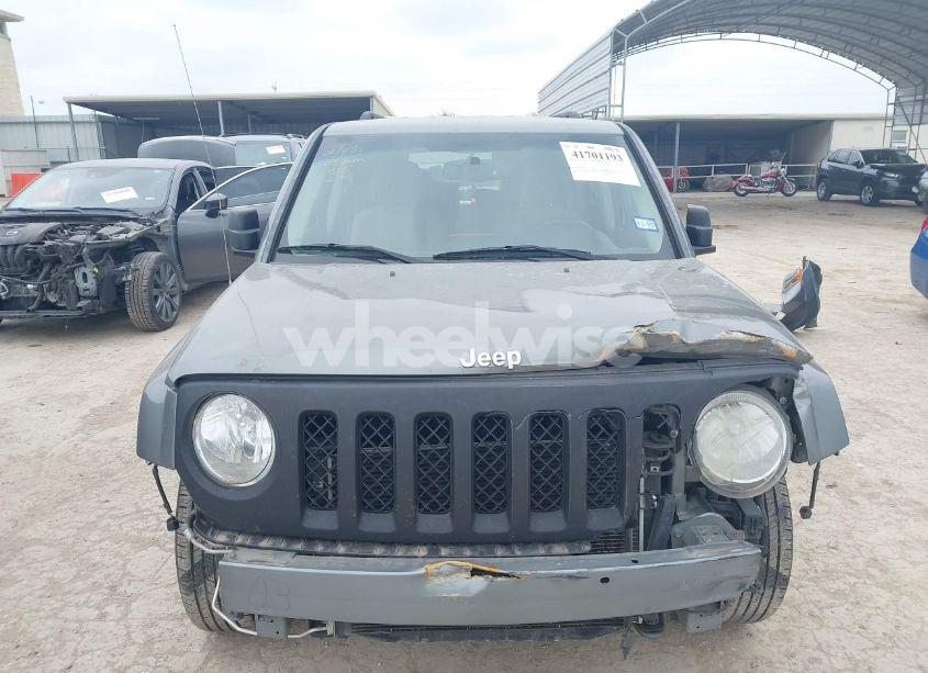 Photo 12 of 2014 Jeep Patriot LATITUDE (VIN 1C4NJPFAXED507693)