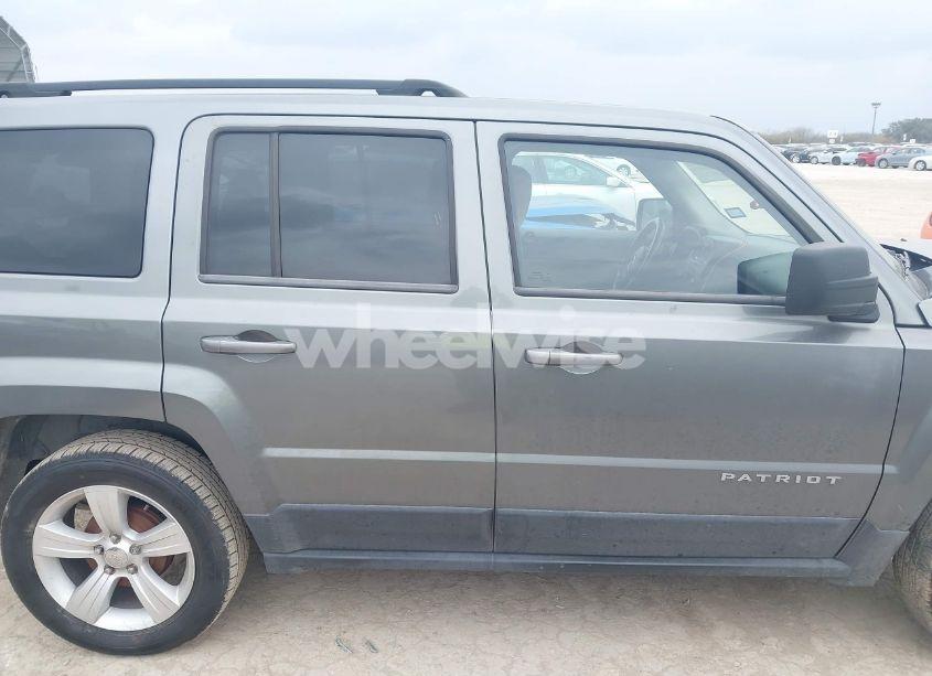 Photo 13 of 2014 Jeep Patriot LATITUDE (VIN 1C4NJPFAXED507693)