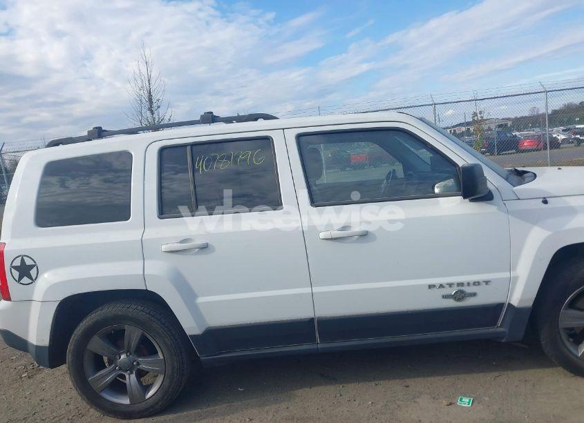 Photo 12 of 2014 Jeep Patriot LATITUDE (VIN 1C4NJPFAXED659828)