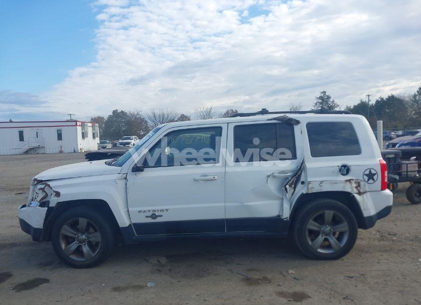 Photo 13 of 2014 Jeep Patriot LATITUDE (VIN 1C4NJPFAXED659828)