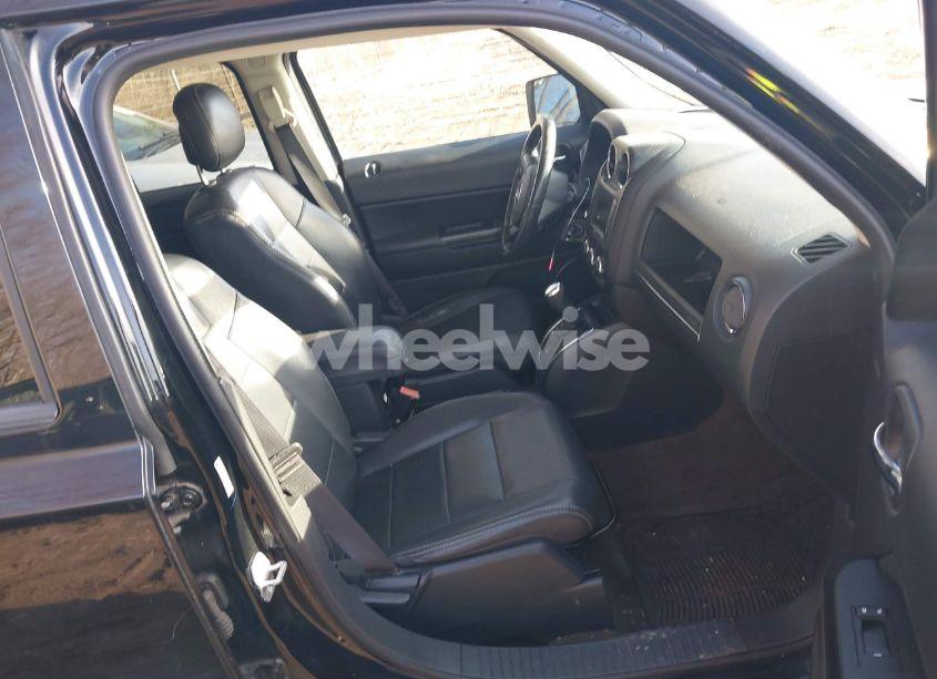 Photo 5 of 2014 Jeep Patriot HIGH ALTITUDE (VIN 1C4NJPFAXED888929)