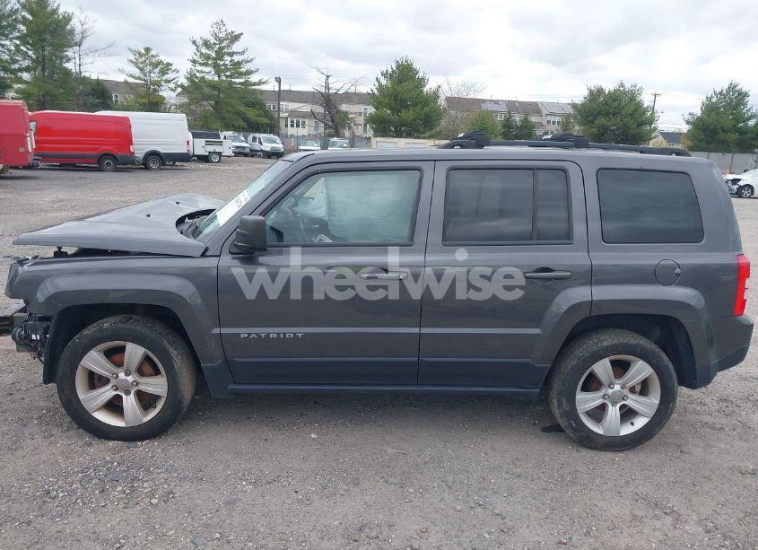 Photo 15 of 2016 Jeep Patriot LATITUDE (VIN 1C4NJPFAXGD582316)