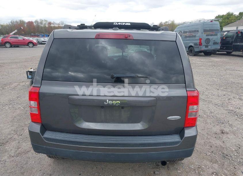 Photo 17 of 2016 Jeep Patriot LATITUDE (VIN 1C4NJPFAXGD582316)