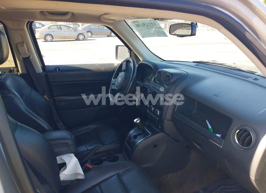 Photo 5 of 2016 Jeep Patriot HIGH ALTITUDE EDITION (VIN 1C4NJPFAXGD622457)