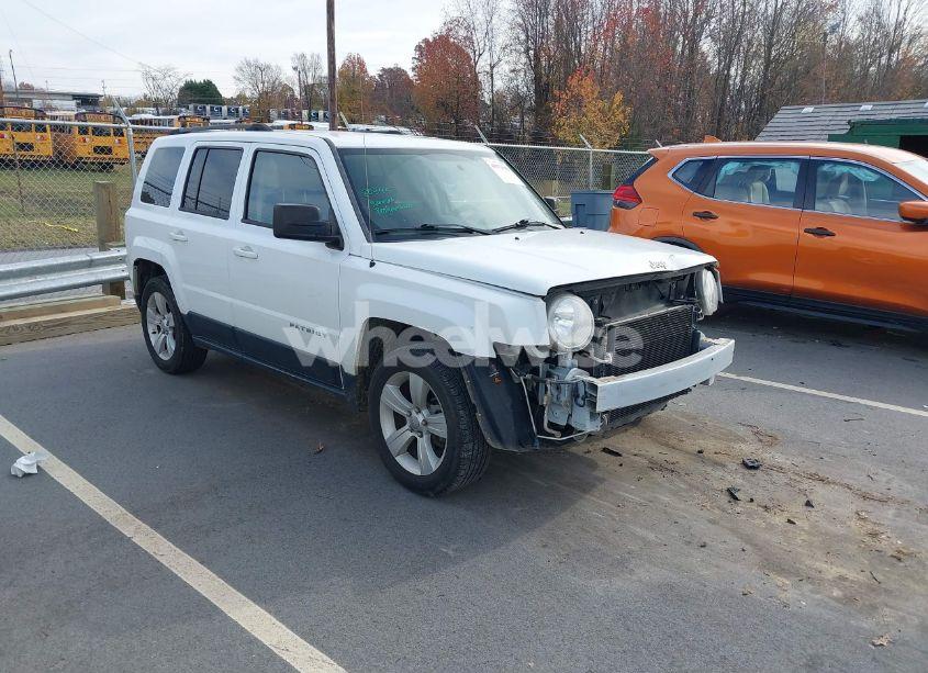 2016 Jeep Patriot LATITUDE (VIN 1C4NJPFAXGD715706) main photo