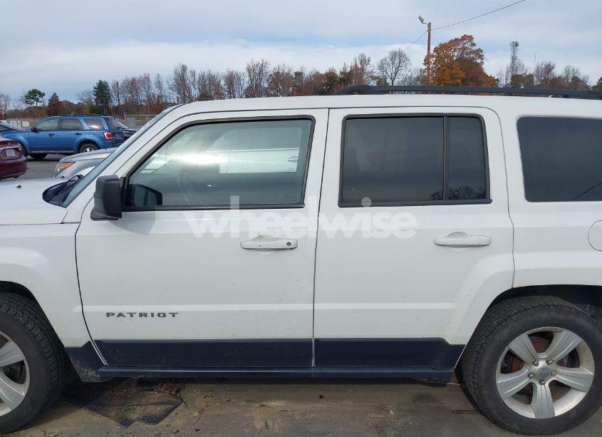 Photo 14 of 2016 Jeep Patriot LATITUDE (VIN 1C4NJPFAXGD715706)