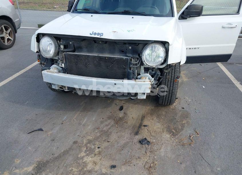 Photo 6 of 2016 Jeep Patriot LATITUDE (VIN 1C4NJPFAXGD715706)