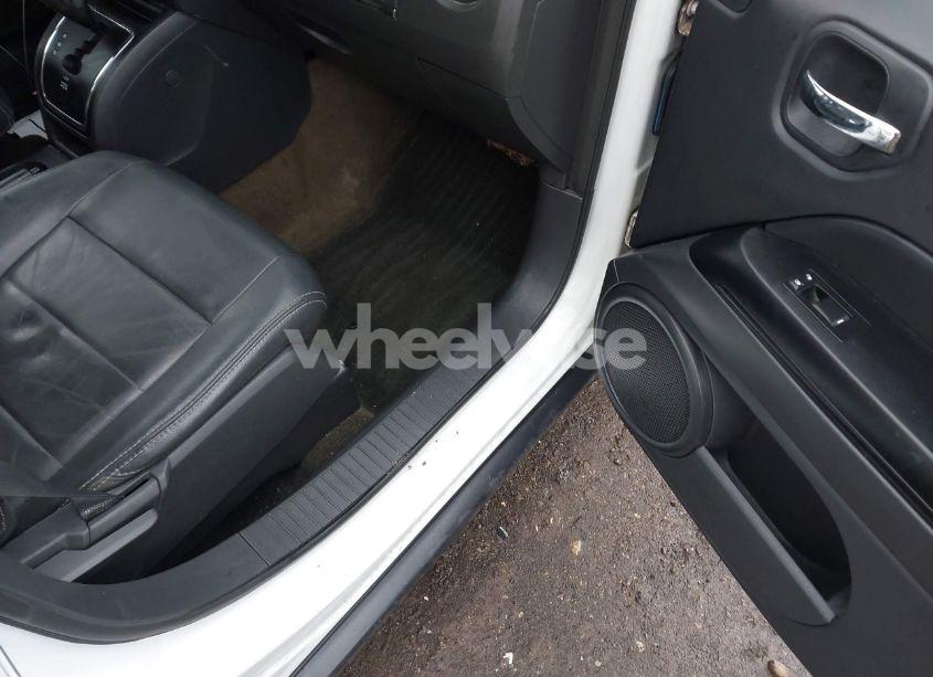 Photo 5 of 2016 Jeep Patriot HIGH ALTITUDE EDITION (VIN 1C4NJPFAXGD749306)