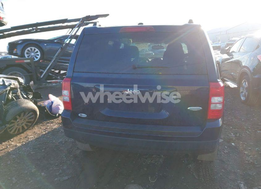 Photo 16 of 2016 Jeep Patriot LATITUDE (VIN 1C4NJPFAXGD766025)