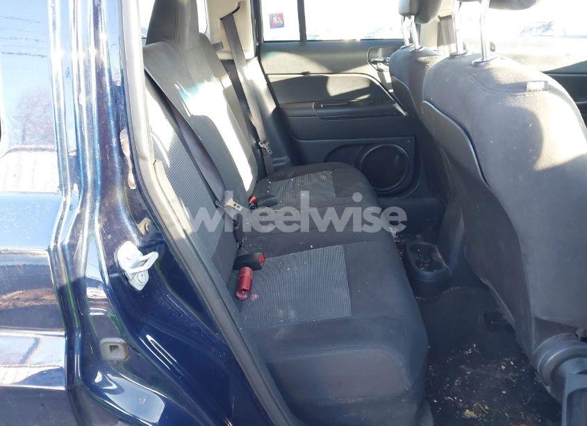 Photo 8 of 2016 Jeep Patriot LATITUDE (VIN 1C4NJPFAXGD766025)