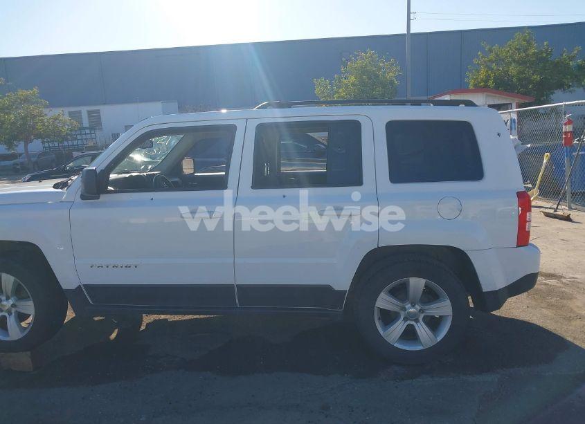 Photo 14 of 2016 Jeep Patriot LATITUDE (VIN 1C4NJPFAXGD794505)