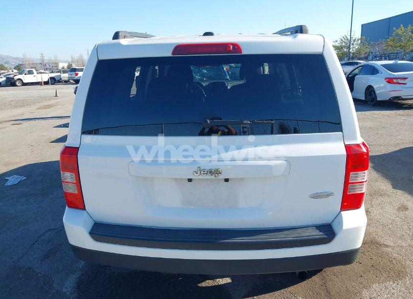 Photo 16 of 2016 Jeep Patriot LATITUDE (VIN 1C4NJPFAXGD794505)
