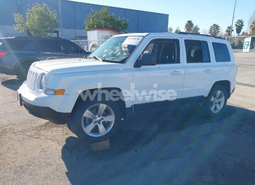 Photo 2 of 2016 Jeep Patriot LATITUDE (VIN 1C4NJPFAXGD794505)