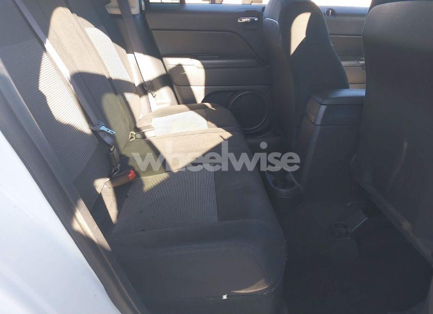 Photo 8 of 2016 Jeep Patriot LATITUDE (VIN 1C4NJPFAXGD794505)