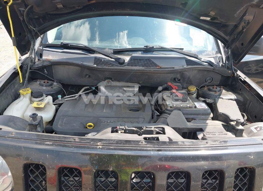 Photo 10 of 2014 Jeep Patriot LATITUDE (VIN 1C4NJPFB0ED666201)