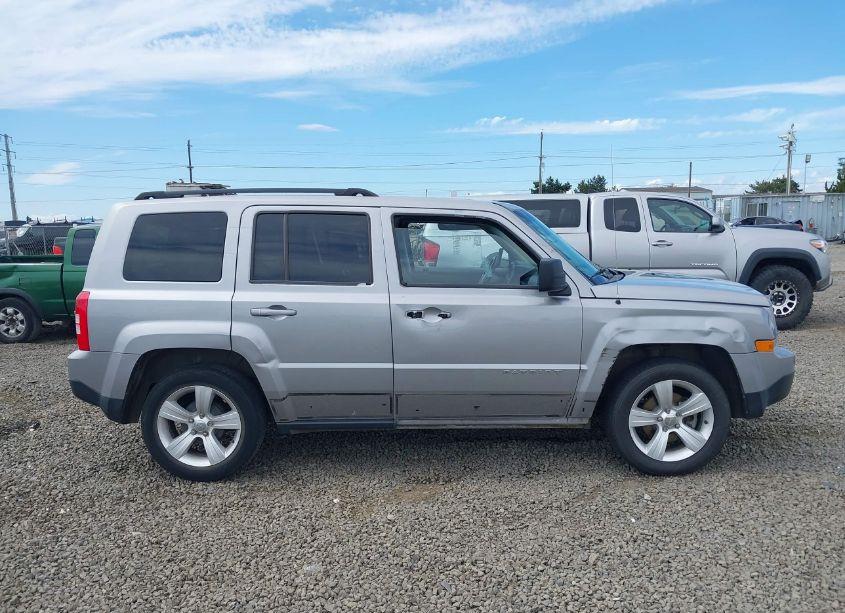 Photo 14 of 2015 Jeep Patriot LATITUDE (VIN 1C4NJPFB0FD297700)