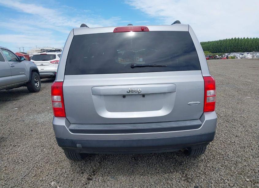Photo 17 of 2015 Jeep Patriot LATITUDE (VIN 1C4NJPFB0FD297700)