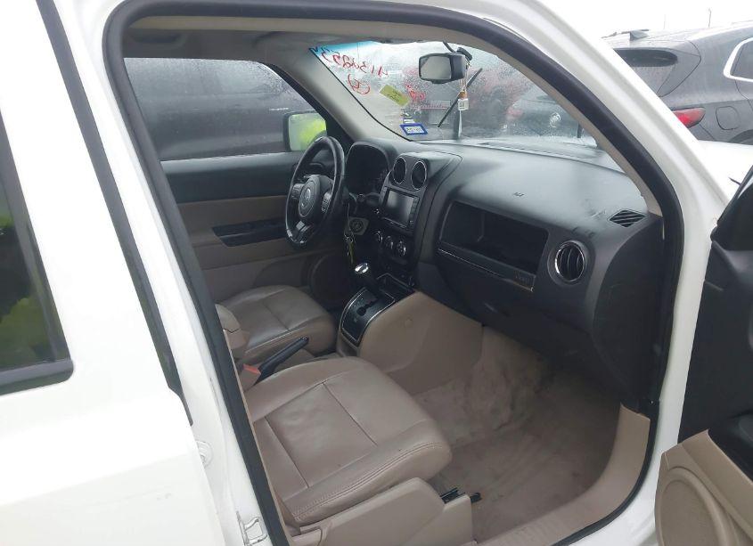 Photo 5 of 2012 Jeep Patriot LATITUDE (VIN 1C4NJPFB1CD706587)